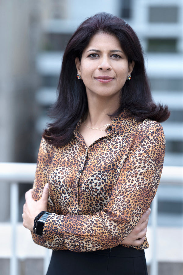 Professional corporate headshot by Lena Di
