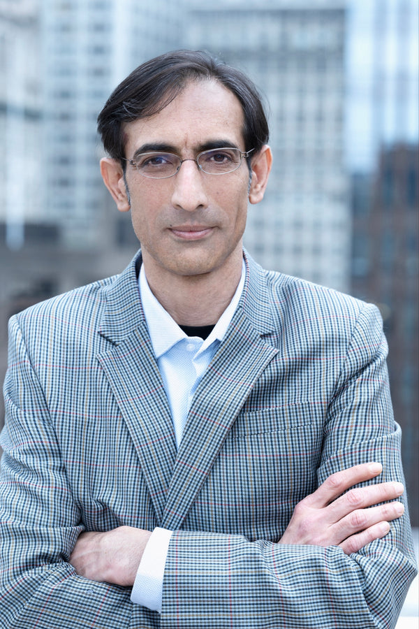 Professional corporate headshot by Lena Di