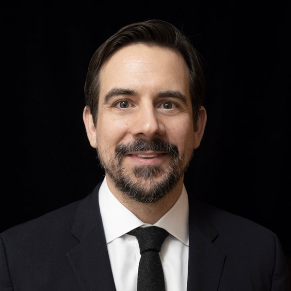 Professional corporate headshot by Lena Di