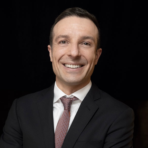 Professional corporate headshot by Lena Di