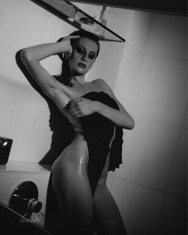Editorial boudoir portrait by Lena Di